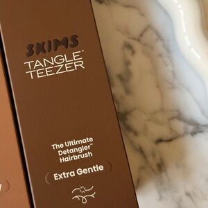 SKIMS Tangle Teezer Hairbrush Extra Gentle